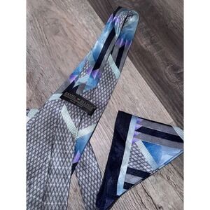 Daniel Ellissa New York Blue Geometric Abstract Necktie and Pocket Square Set